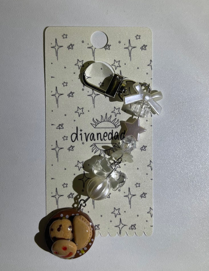 PAN DULCE POLYMER CLAY KEYCHAIN